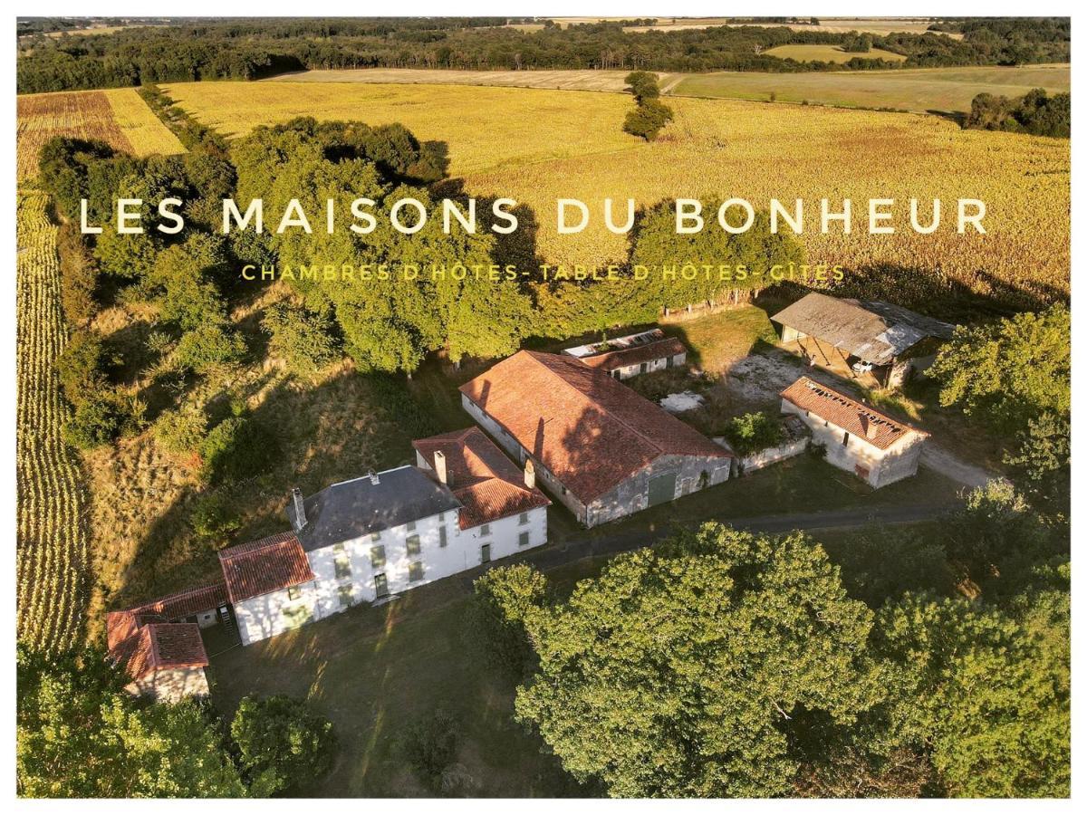 Bed and Breakfast Les Maisons Du Bonheur Château-Garnier Exteriér fotografie